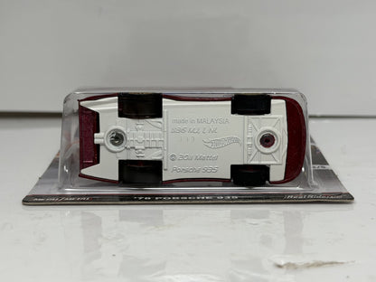 Hot Wheels Track Day 1978 Porsche 935 1:64 Diecast Real Riders