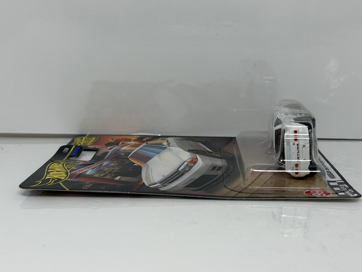 Hot Wheels Premium Boulevard #99 Nissan Skyline GT-R BNR32 1:64 Diecast