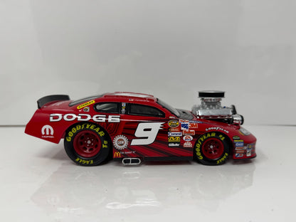Action NASCAR Muscle Machines Kasey Kahne #9 Dodge Dealers 1:24 Diecast
