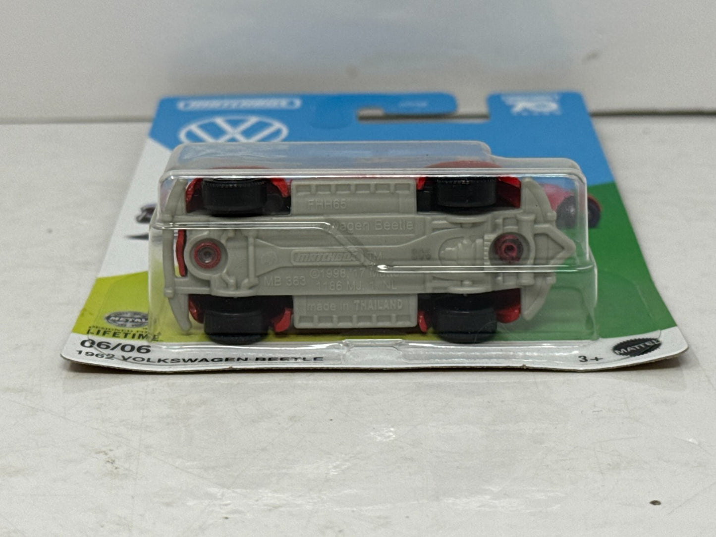 Matchbox 70 Years Volkswagen 1962 Volkswagen Beetle 1:64 Diecast