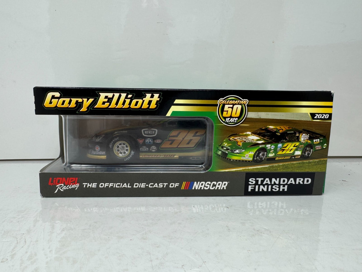 Lionel Nascar #36 Gary Elliott Quaker State 2022 Chevy 1:24 Diecast AUTOGRAPHED