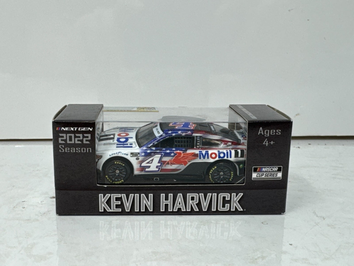 Kevin Harvick #4 Mobil 1 Salutes 2022 Ford Mustang NASCAR 1:64 Diecast