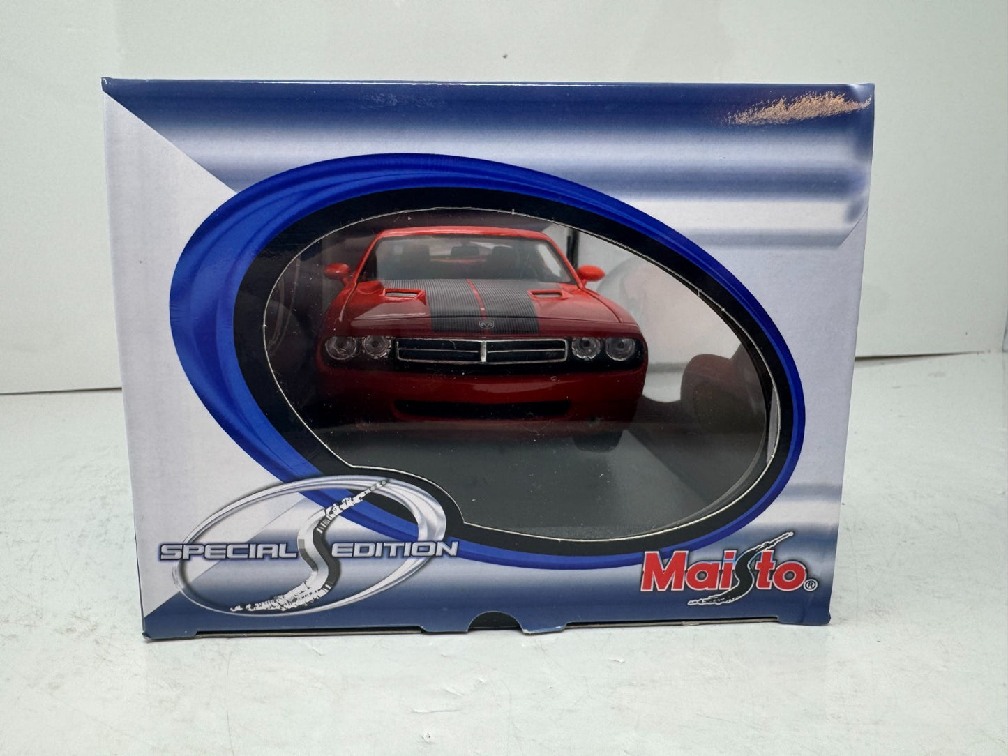 Maisto 2006 Dodge Challenger Concept 1:18 Diecast Special Edition