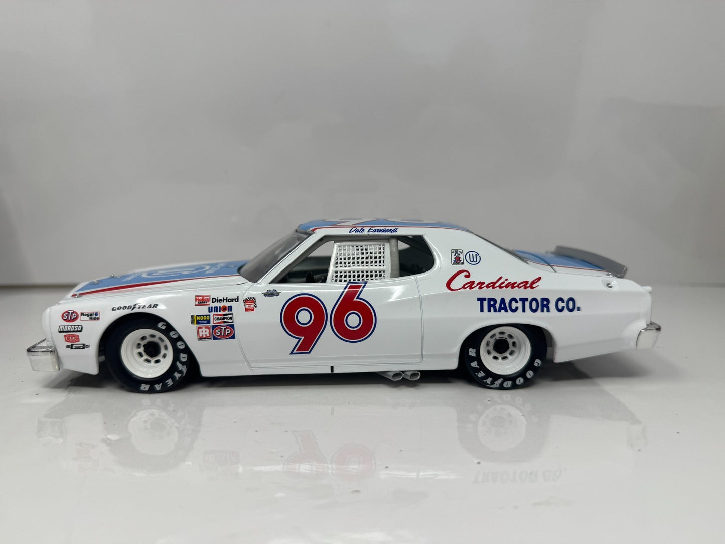 Action NASCAR Dale Earnhardt #96 Cardinal Tractor 1978 Ford Torino 1:24 Diecast