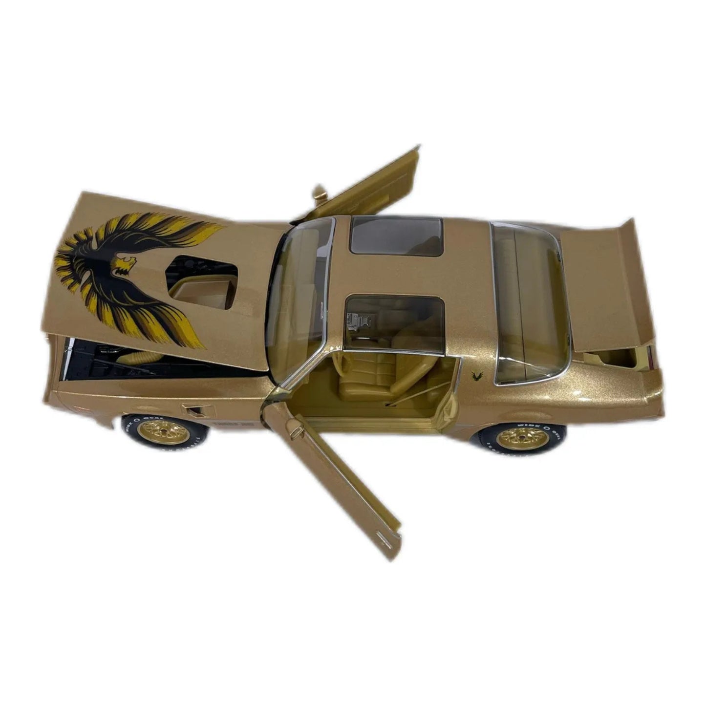 Maisto 1978 Pontiac Firebird Trans Am 1:18 Diecast Model Car Gold