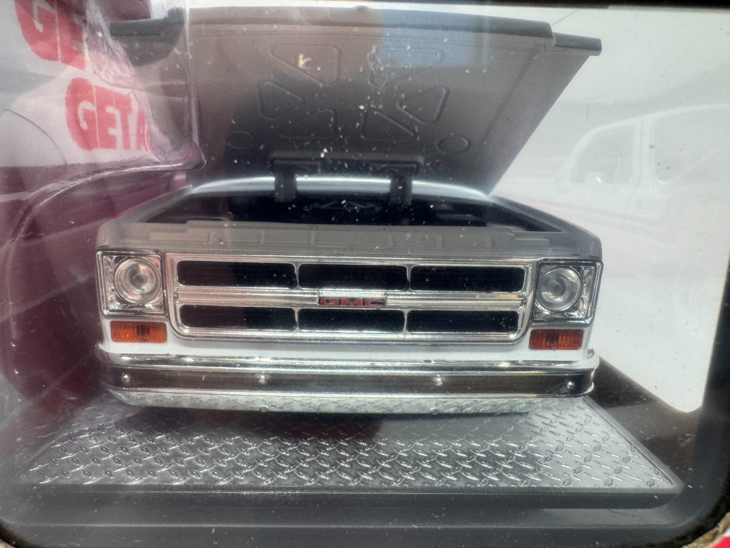 M2 Machines 1976 GMC Sierra Grande 15 Pickup Truck 1:24 Diecast