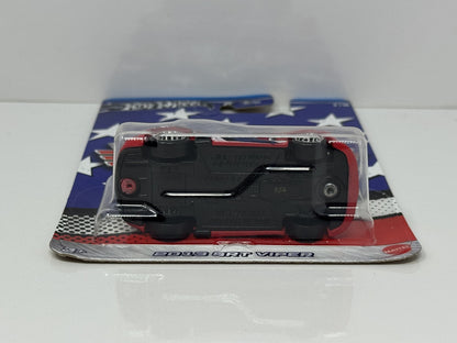 Hot Wheels Stars & Stripes 2013 SRT Viper 1:64 Diecast Red
