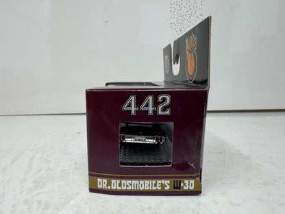 M2 Machines Dr. Oldsmobile’s 1970 Cutlass 442 W-30 1:64 Diecast