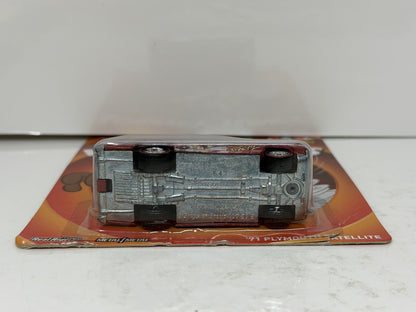 Hot Wheels Looney Tunes 1971 Plymouth Satellite 1:64 Diecast Real Riders