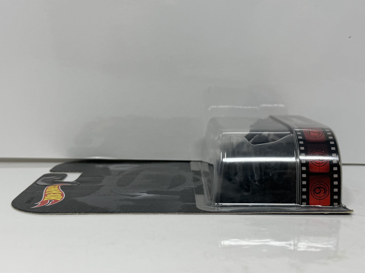 Hot Wheels Retro Entertainment Batman v Superman Batwing 1:64 Diecast