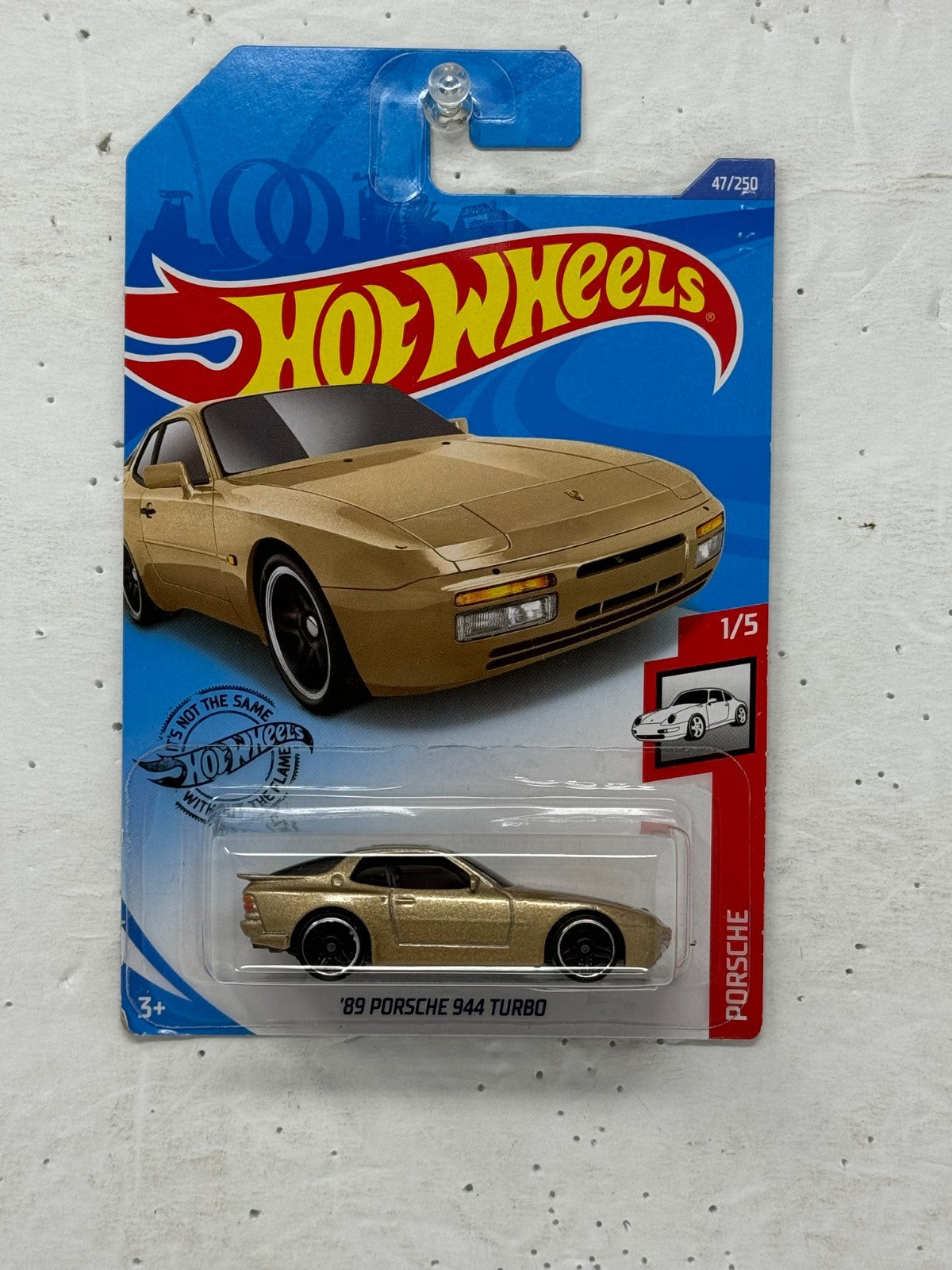 Hot Wheels Porsche 1989 Porsche 944 Turbo 1:64 Diecast