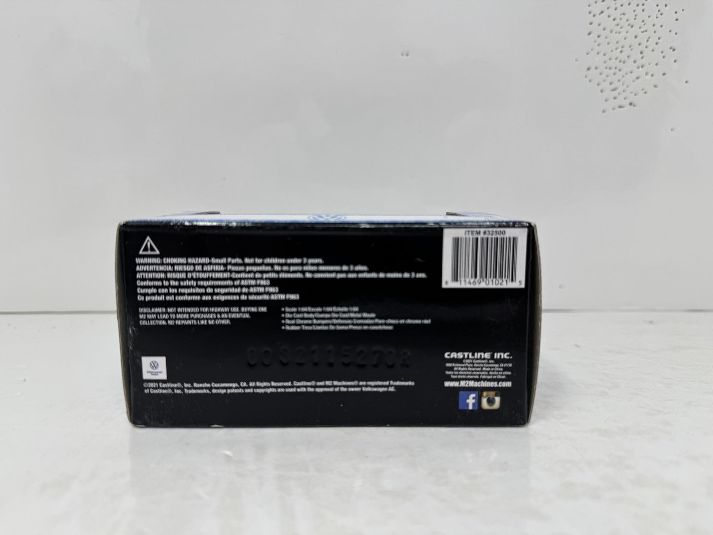 M2 Machines VW 1953 Volkswagen Beetle Deluxe U.S.A. Model 1:64 Diecast