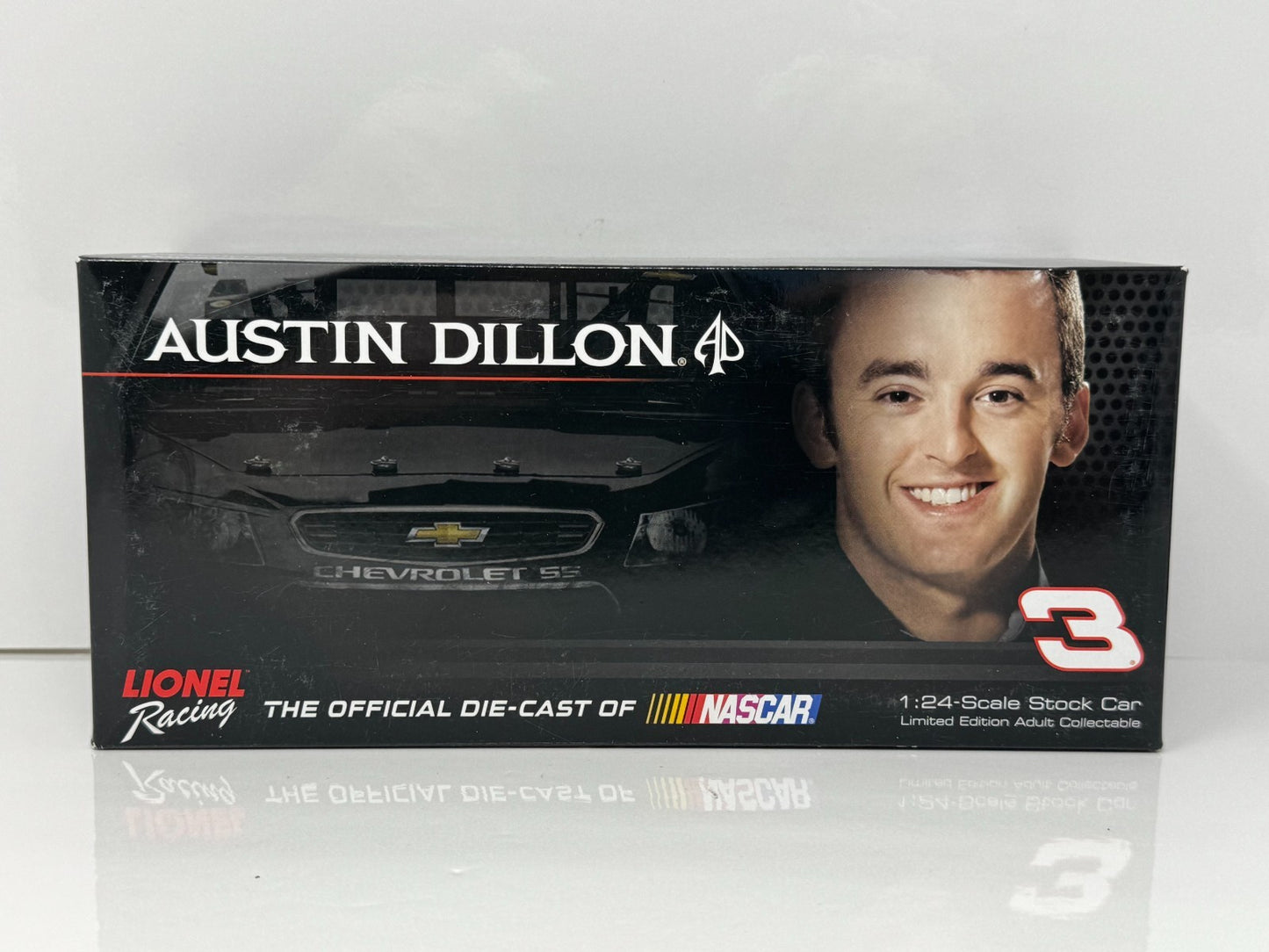 Lionel NASCAR Austin Dillon #3 Dow Automotive 2014 Chevrolet SS 1:24 Diecast