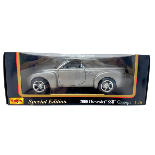 Maisto 2000 Chevrolet SSR Concept Special Edition 1:18 Diecast