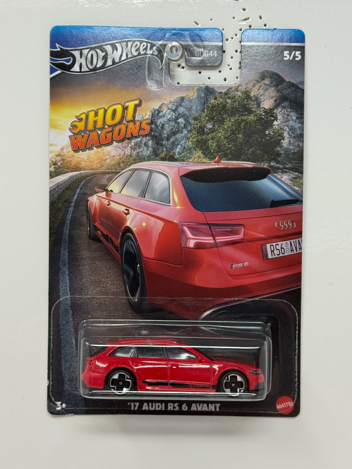 Hot Wheels Hot Wagons 2017 Audi RS 6 Avant 1:64 Diecast Red