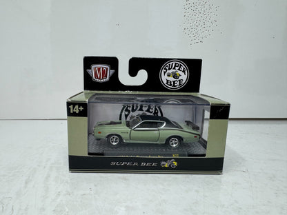 M2 Machines 1971 Dodge Charger Super Bee 1:64 Diecast