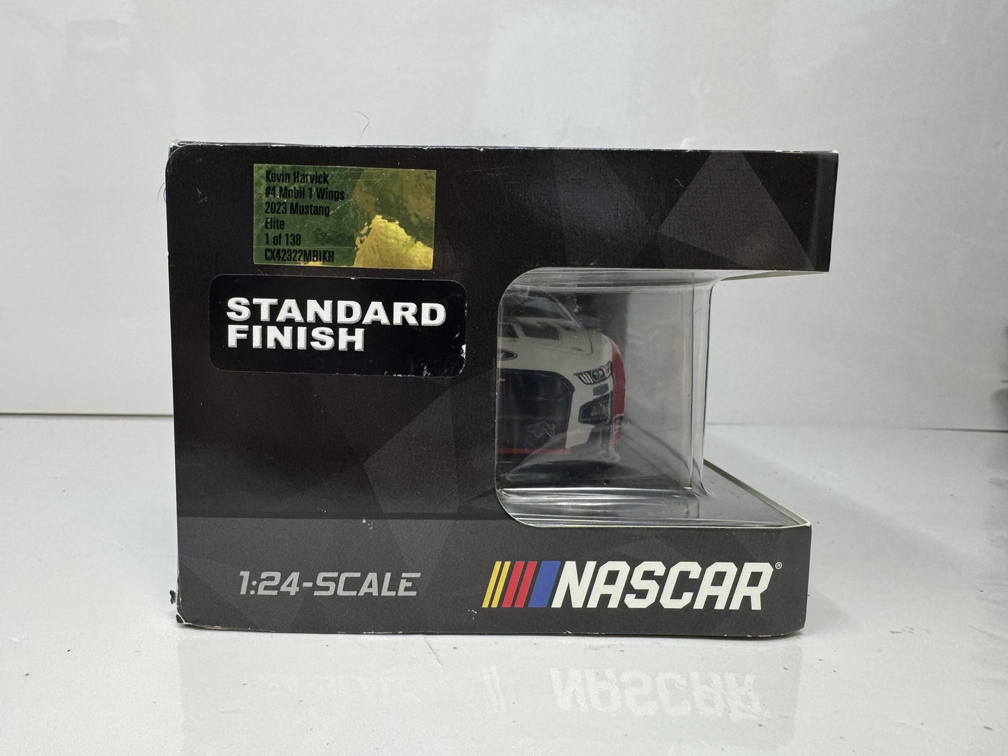 Lionel Elite Nascar Kevin Harvick #4 Mobil 1 Wings 2023 Mustang 1:24 Diecast