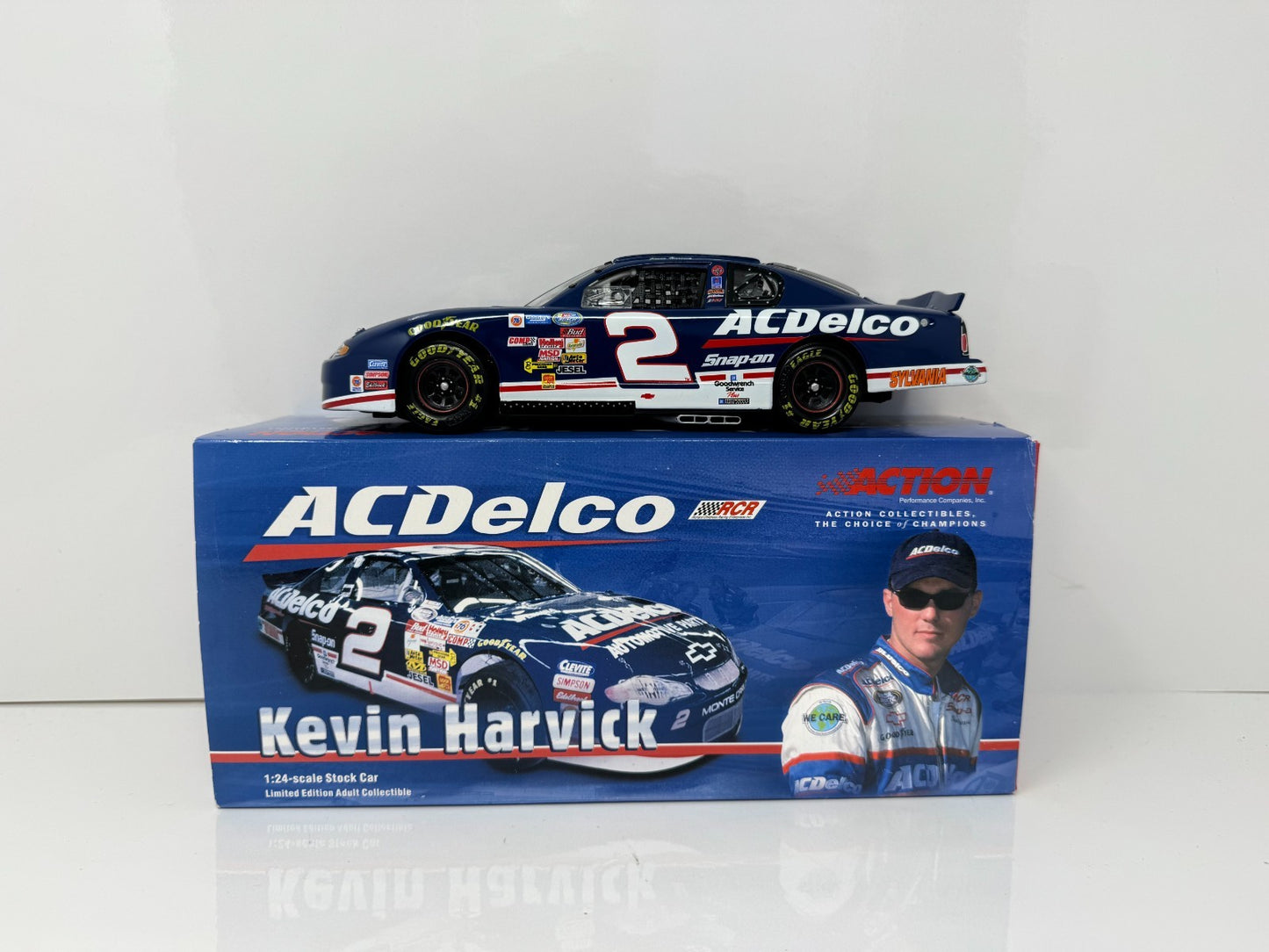 Action NASCAR Kevin Harvick #2 ACDelco 2001 Monte Carlo 1:24 Diecast