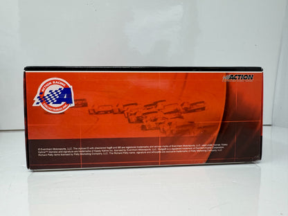 Action NASCAR Richard Petty #43 & Kasey Kahne #9 Dodge Dealers Swap 1:24 Diecast