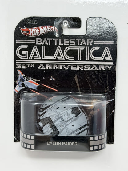 Hot Wheels Retro Entertainment Battlestar Galactica Cylon Raider 1:64 Diecast