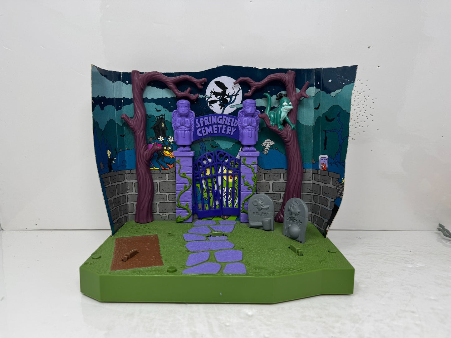 Simpsons World of Springfield Treehouse of Horror Set Playmates Diorama