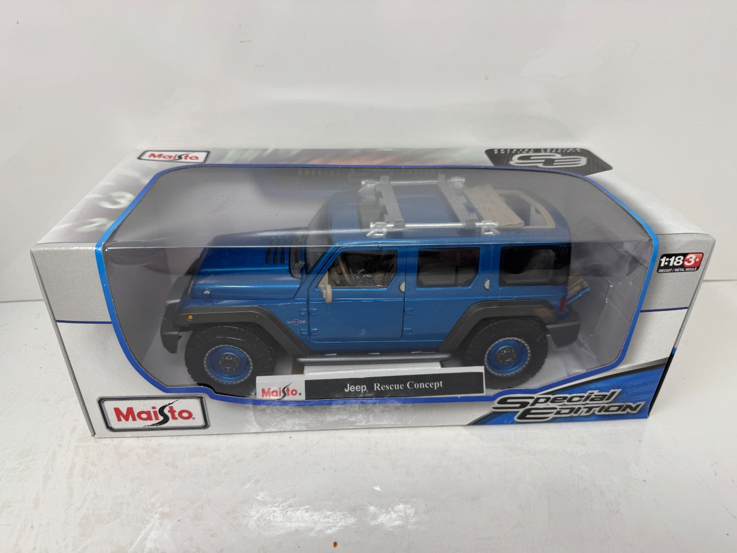 Maisto Jeep Rescue Concept Blue Special Edition 1:18 Diecast