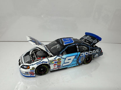 Action NASCAR Kasey Kahne #9 MOPAR 2004 Dodge Intrepid 1:24 Diecast