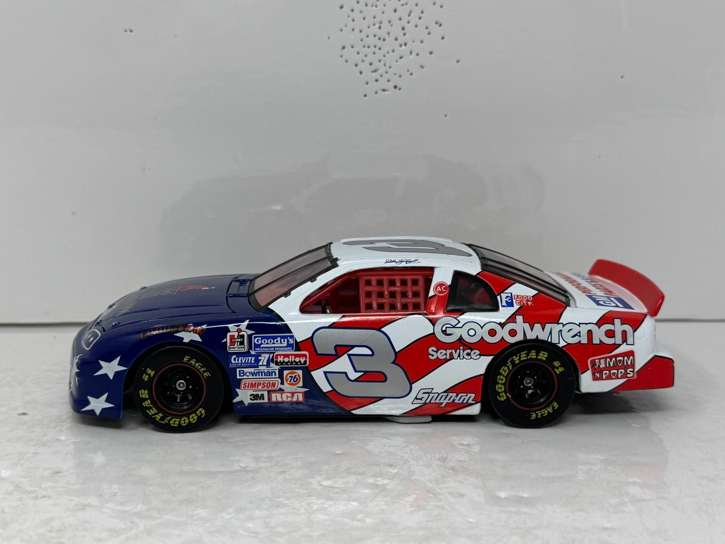 Action NASCAR #3 Dale Earnhardt 1996 Atlanta Monte Carlo 1:24 Diecast