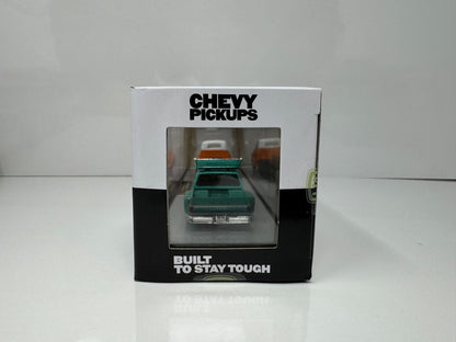 M2 Machines Chevrolet C60 Truck & 1974 Chevrolet Cheyenne Super 30 1:64 Diecast