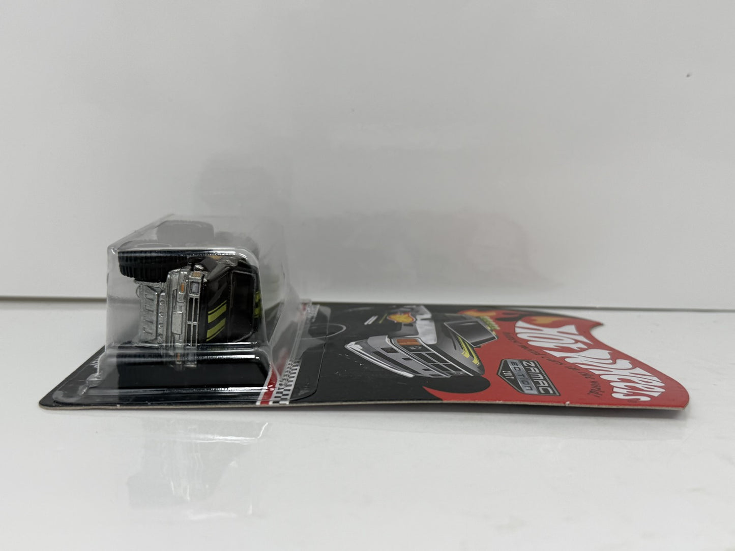 Hot Wheels 2017 Collector Edition 1987 Toyota Pickup ZAMAC Walmart 1:64 Diecast