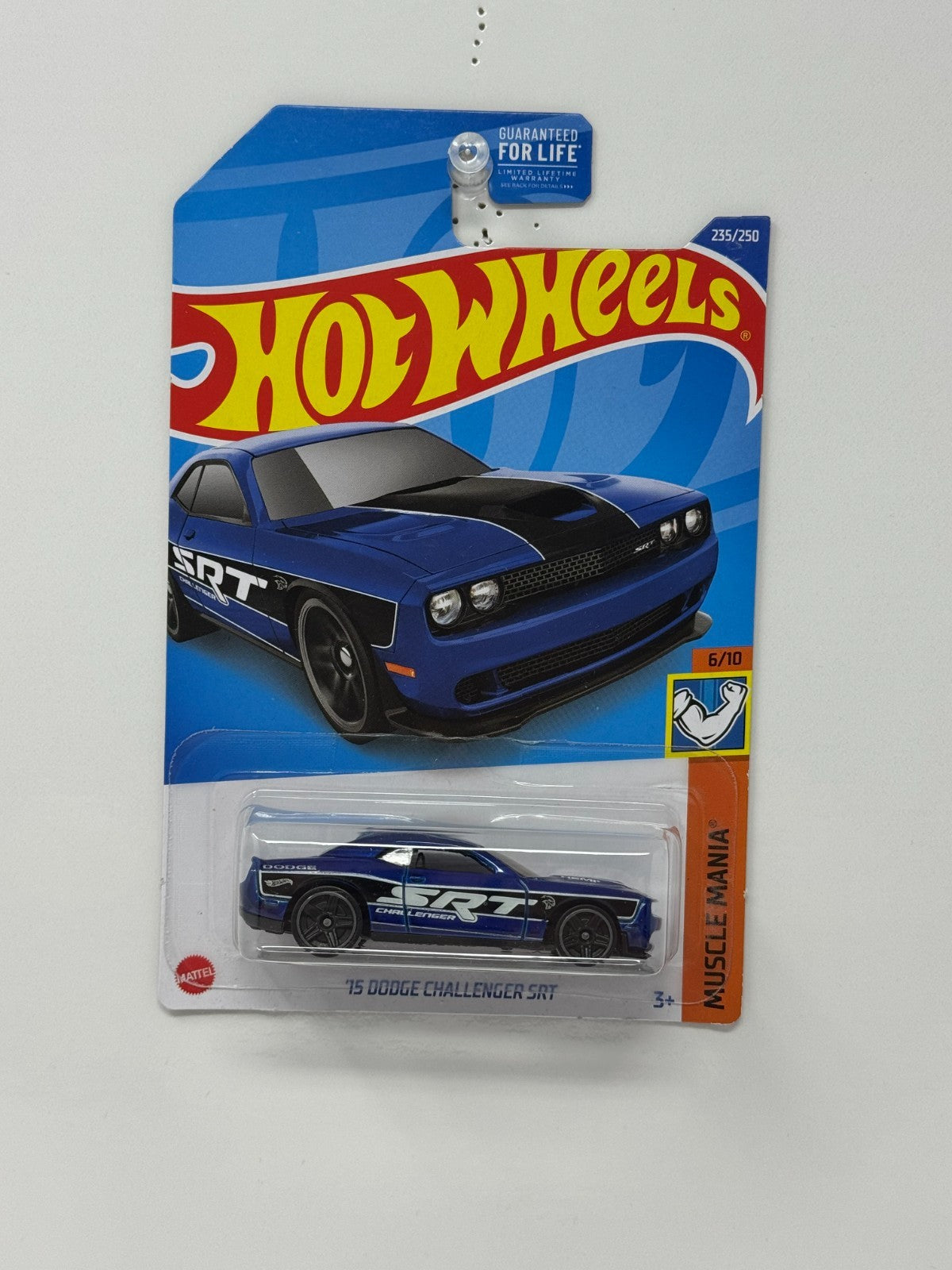 Hot Wheels Muscle Mania 2015 Dodge Challenger SRT 1:64 Diecast Blue