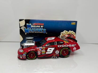 Action NASCAR Muscle Machines Kasey Kahne #9 Dodge Dealers 1:24 Diecast