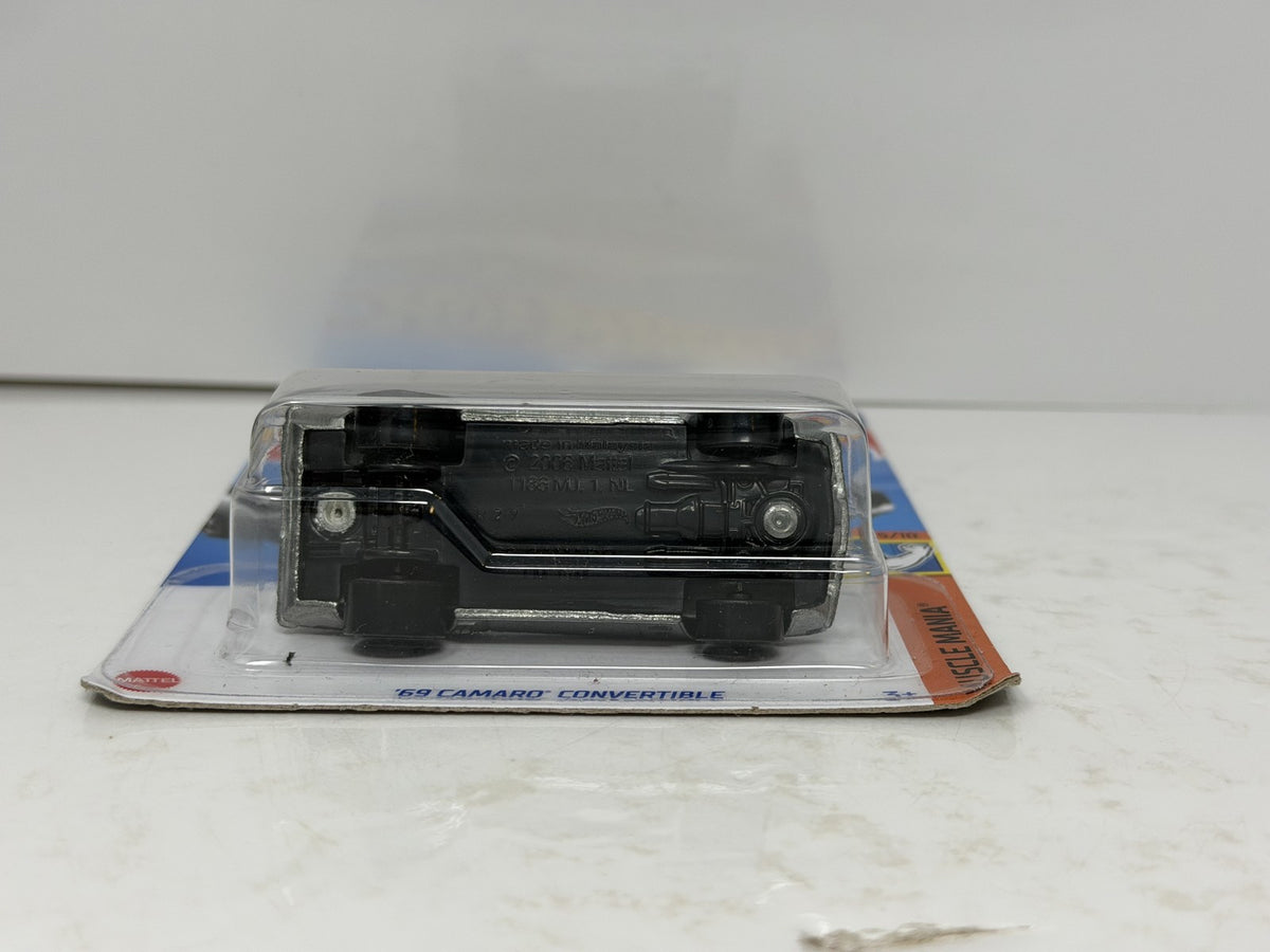 Hot Wheels ZAMAC Muscle Mania 1969 Camaro Convertible 1:64 Diecast