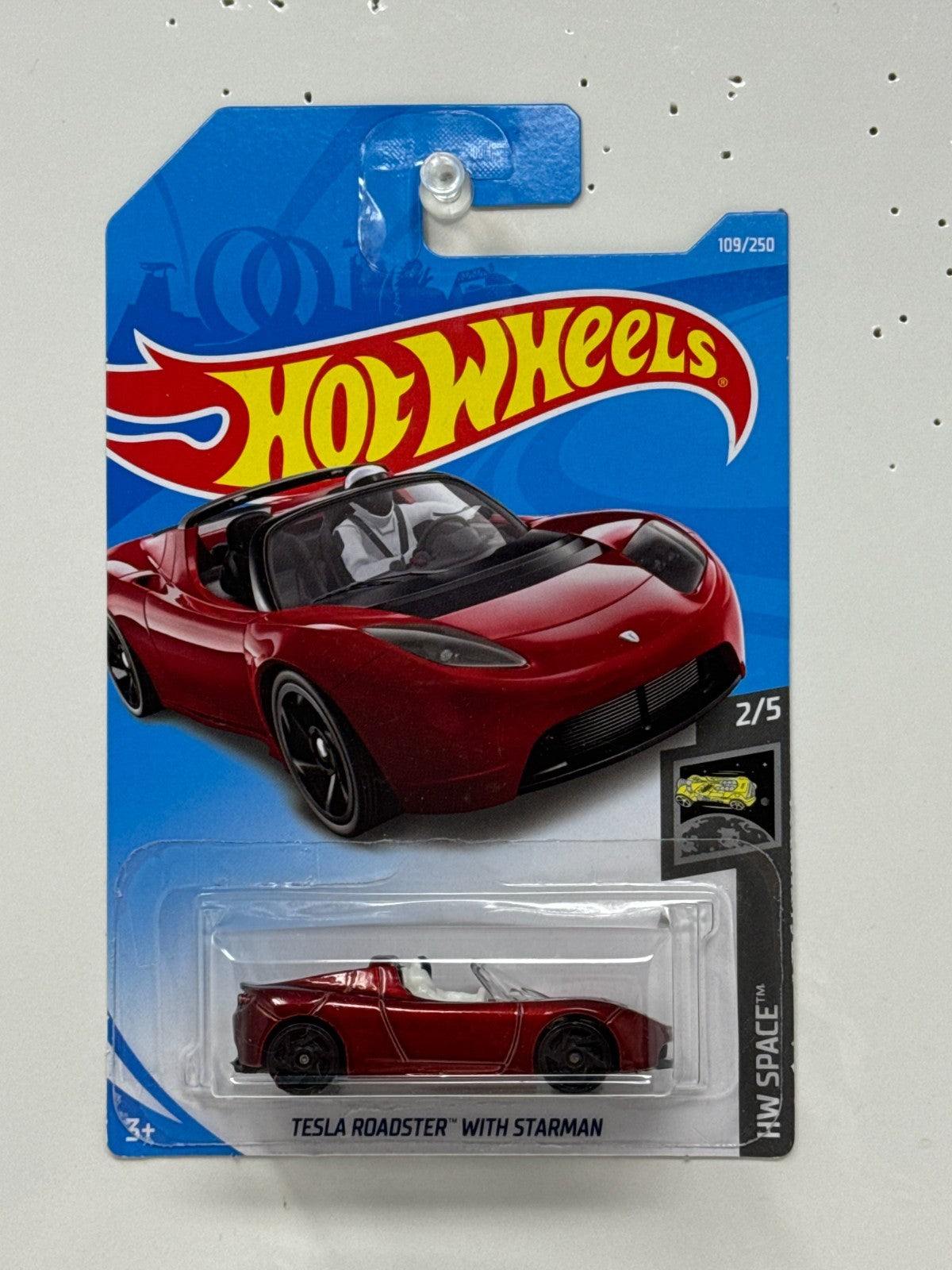 Hot Wheels Space Tesla Roadster With Starman 1:64 Diecast Red