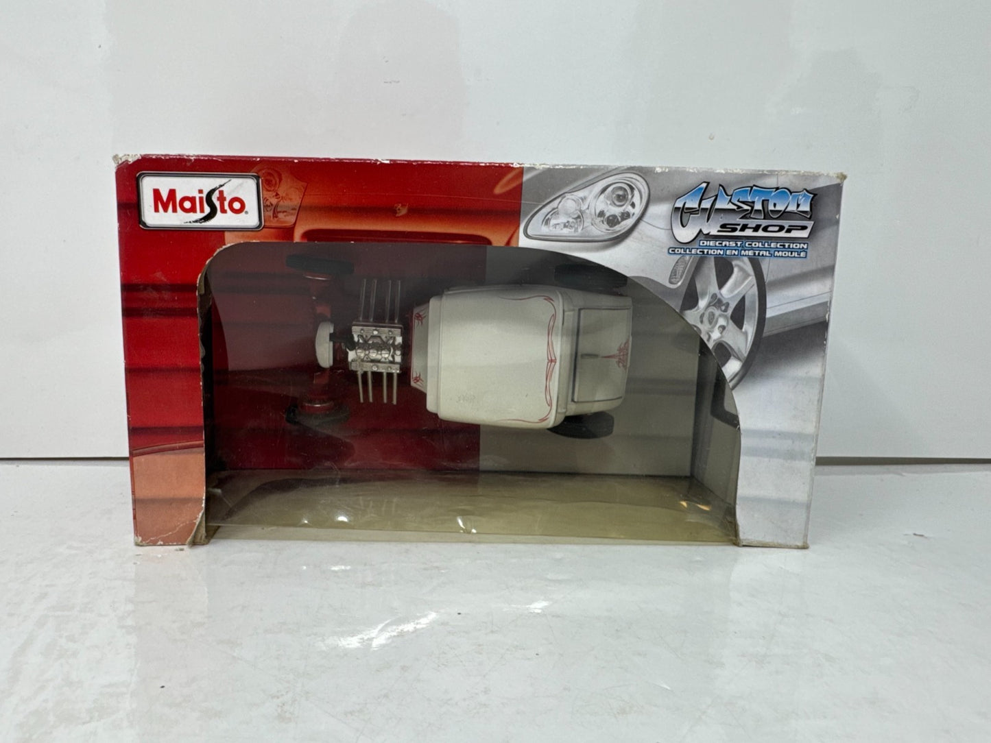 Maisto Custom Shop 1929 Ford Model A 1:24 Diecast