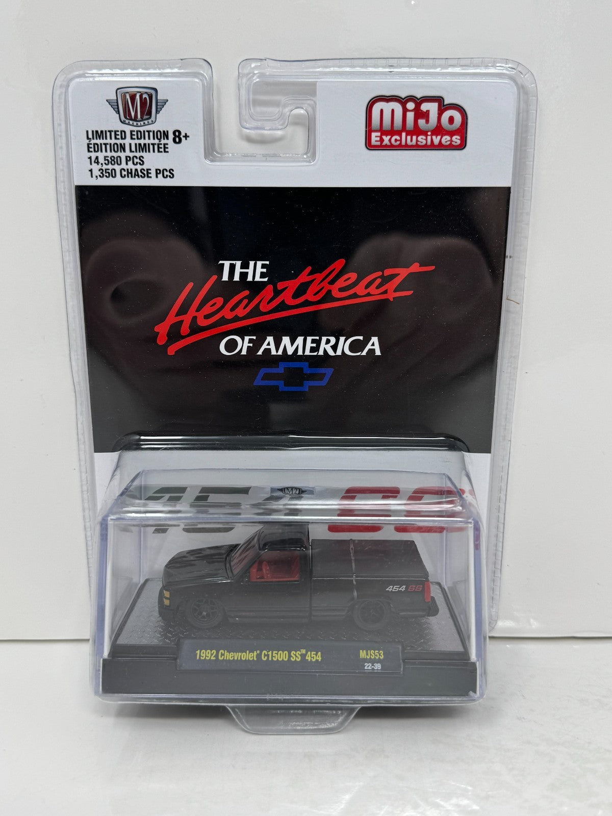 M2 Machines Heartbeat of America 1991 Chevrolet C1500 SS 454 1:64 Diecast