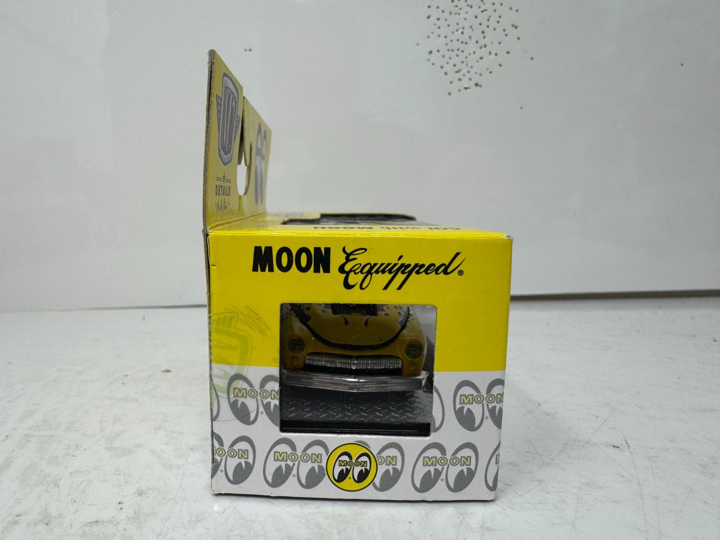 M2 Machines Ground Pounders 1949 Mercury Moon Eyes 1:64 Diecast