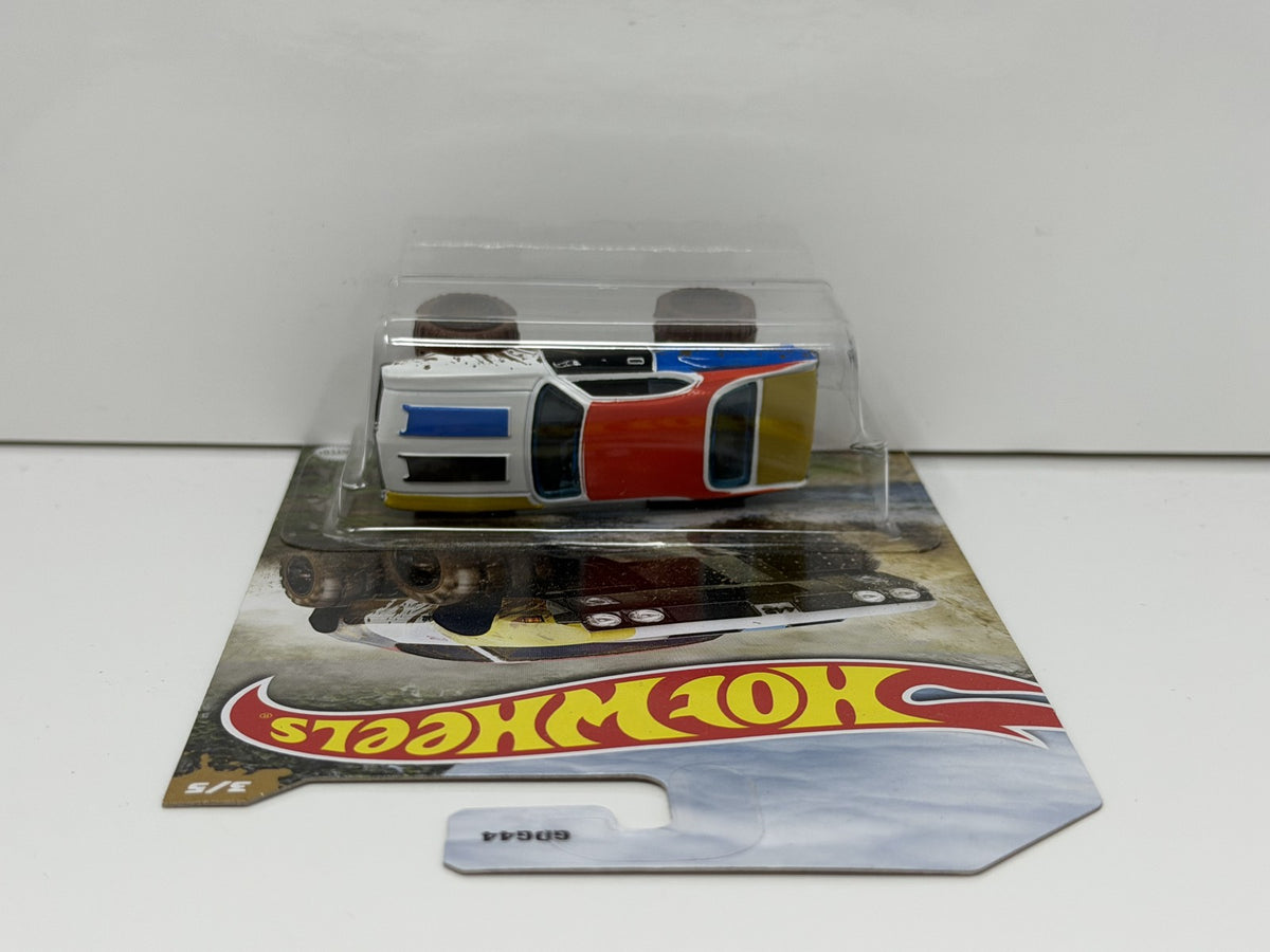 Hot Wheels Mud Runners Oldsmobile 442 W-30 1:64 Diecast