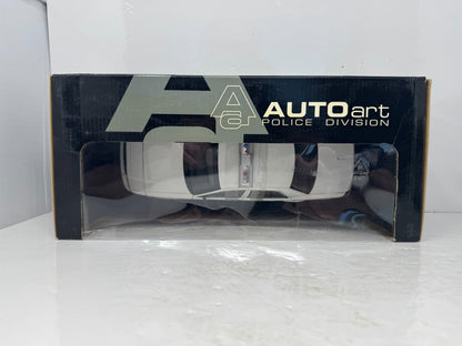 AUTOart Police Division Ford Crown Victoria RCMP Police 1:18 Diecast