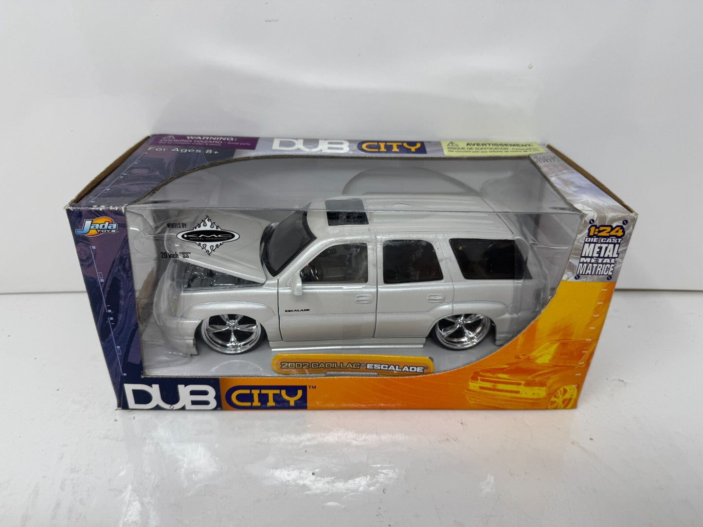 Jada Dub City 2002 Cadillac Escalade 1:24 Diecast KMC Wheels 20 Inch SS Rims