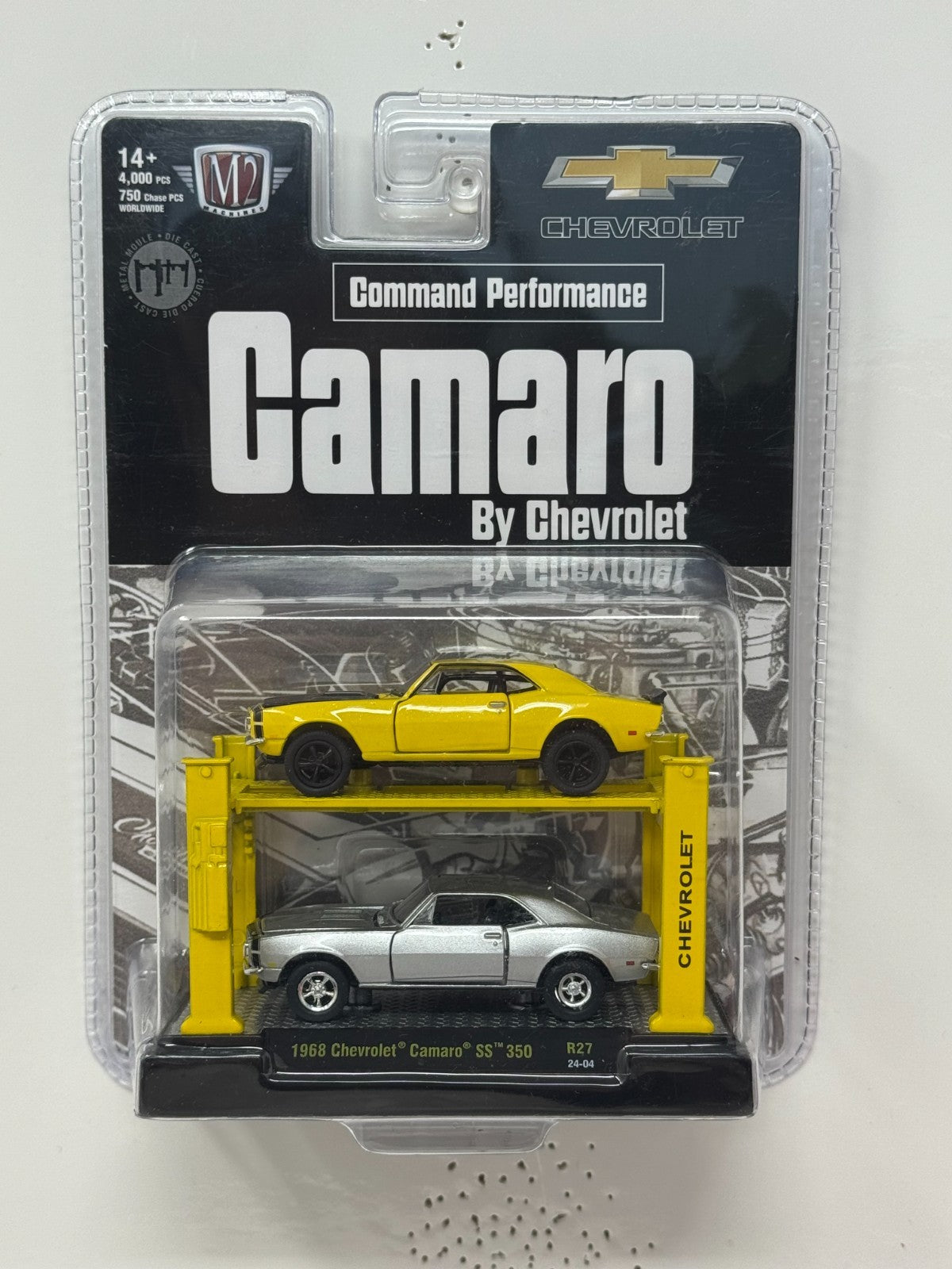 M2 Machines Auto-Lift 1968 Chevrolet Camaro SS 350 1:64 Diecast