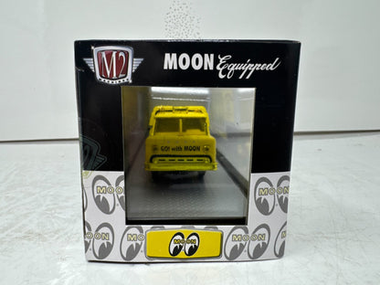 M2 Auto-Haulers Ford C-950 & 1966 Ford Mustang Mooneyes CHASE 1:64 Diecast