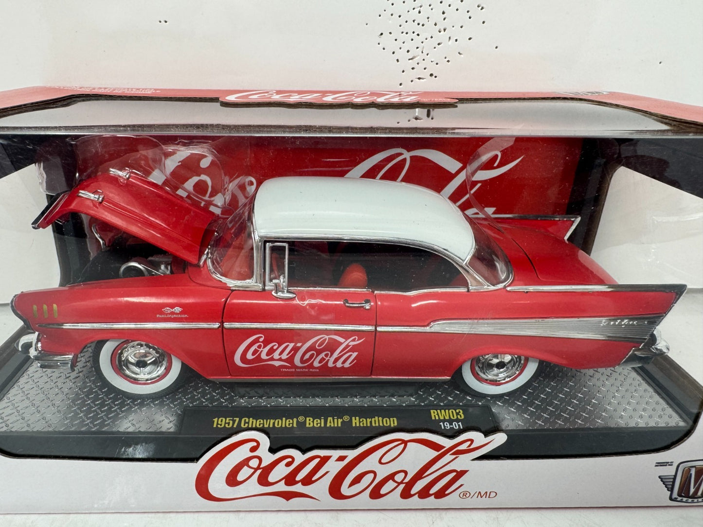 M2 Machines 1957 Chevrolet Bel Air Hardtop Coca-Cola 1:24 Diecast