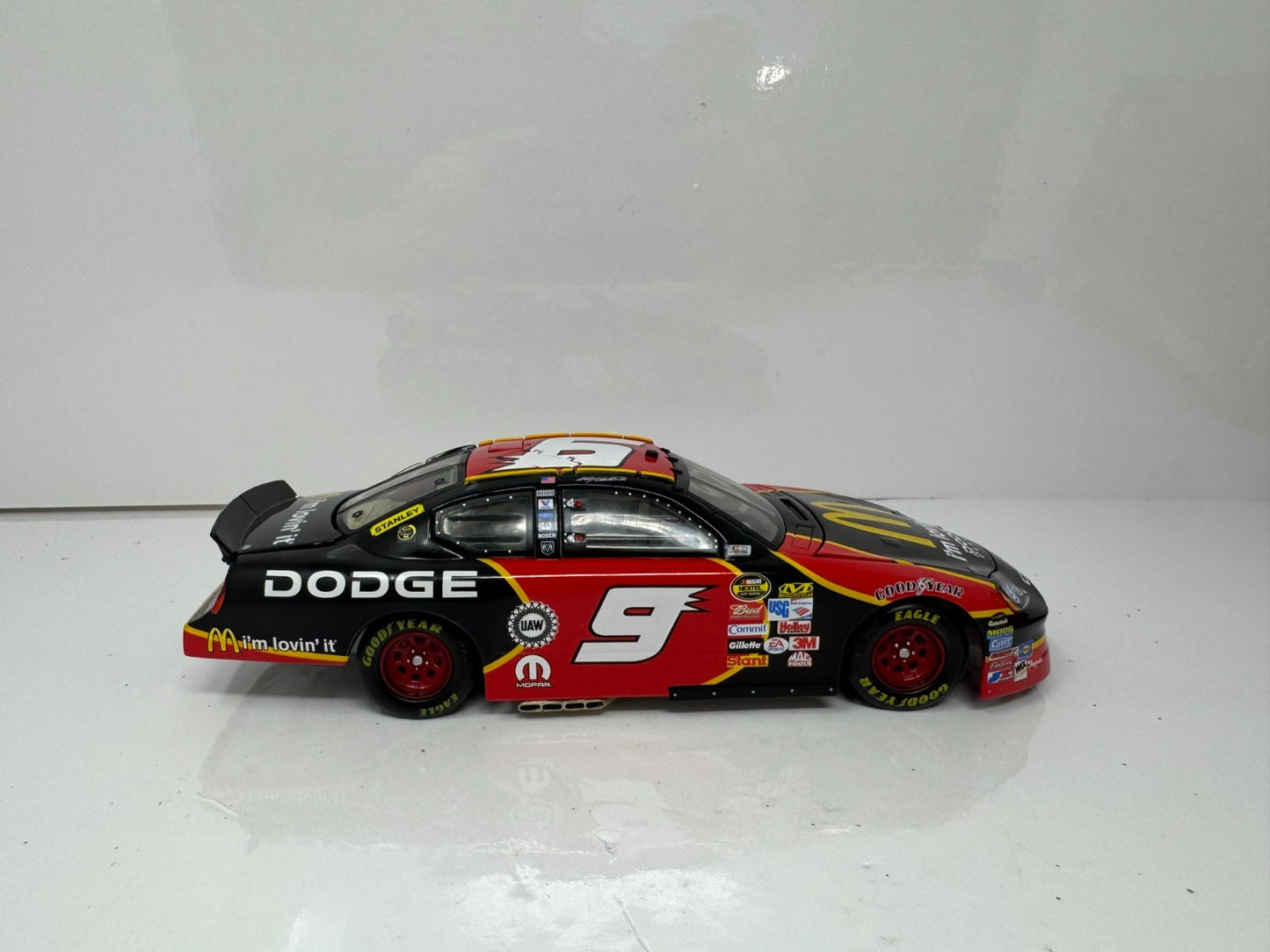 Motorsports Authentics NASCAR Kasey Kahne #9 McDonalds 2006 Charger 1:24 Diecast
