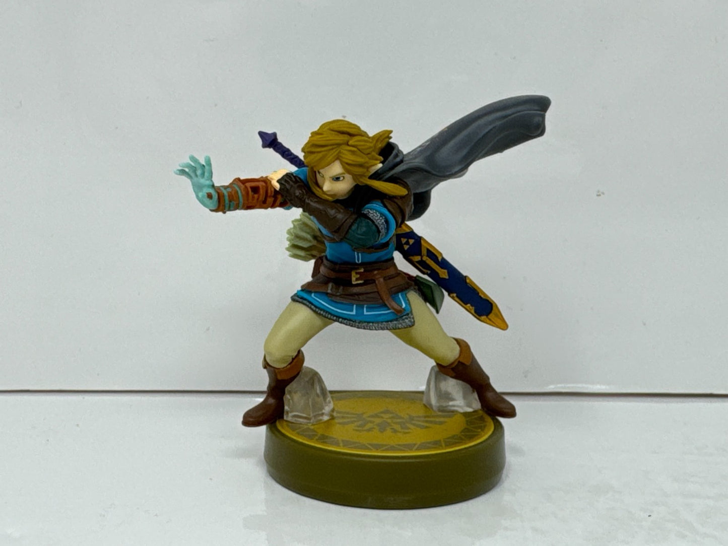 Nintendo Link The Legend of Zelda Tears of the Kingdom Amiibo Figurine