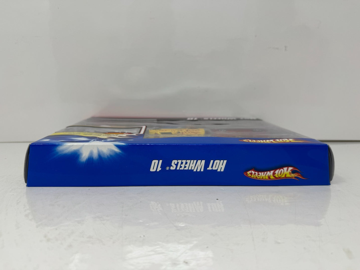Hot Wheels 10-Car Gift Set with Exclusive Decoration Corvette SR-2 1:64 Diecast
