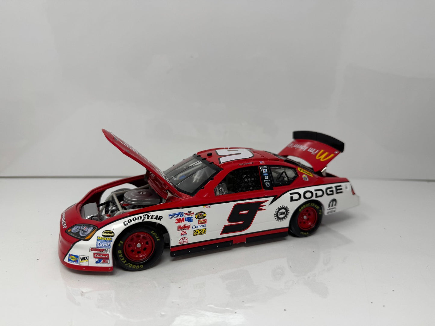 Action NASCAR Kasey Kahne #9 Dodge Dealers 2006 Dodge Charger 1:24 Diecast