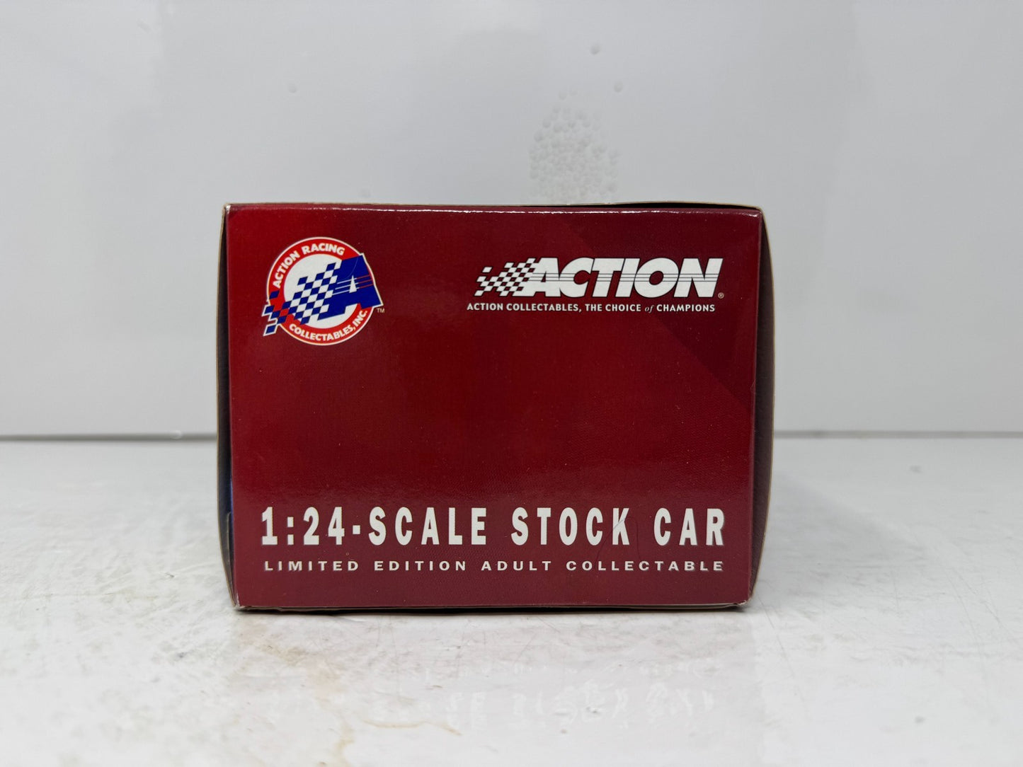 Action Nascar #24 Jeff Gordon Dupont Victory Lap 2003 Monte Carlo 1:24 Diecast