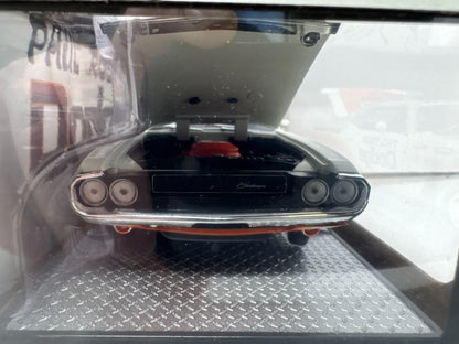 M2 Machines Paul Rossi 1970 Dodge Challenger T/A Drag Car 1:24 Diecast Signed