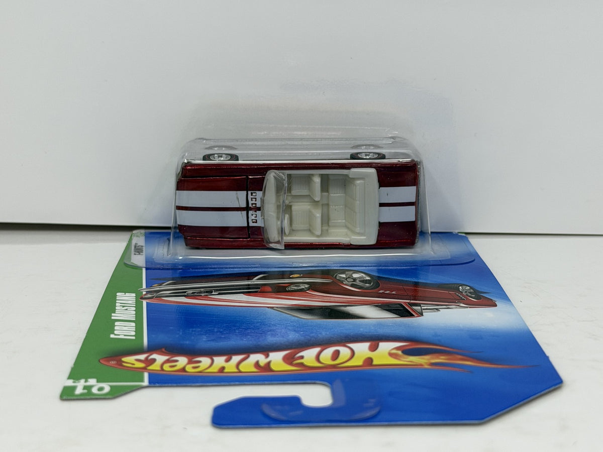 Hot Wheels Super Treasure Hunt Ford Mustang T-Hunts 1:64 Diecast STH
